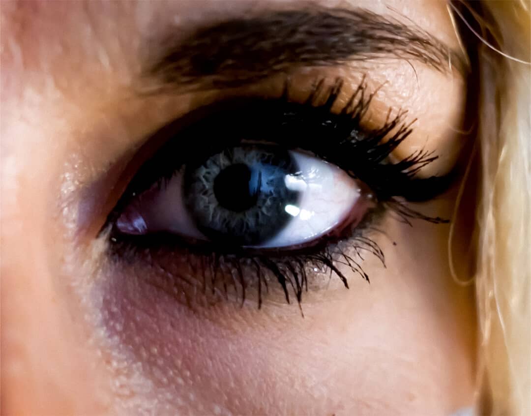 blonde-western-modern